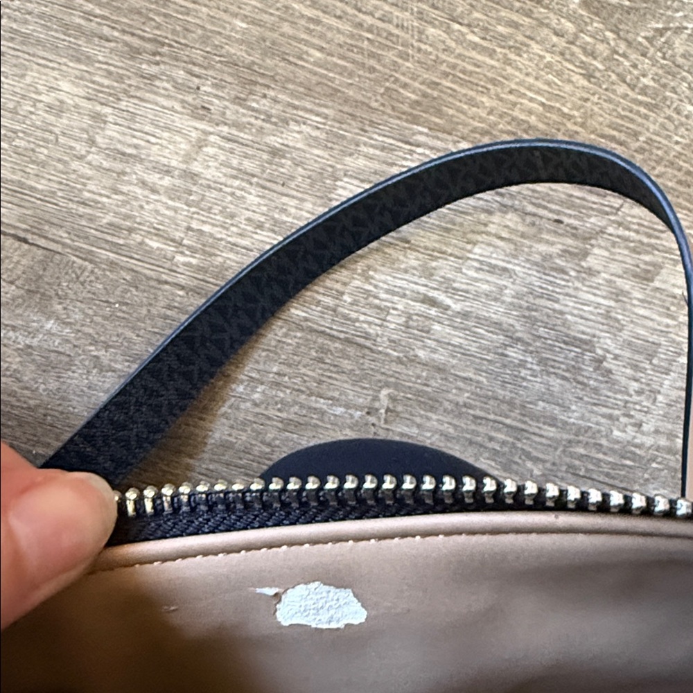 Michael Kors Monogram Belt Bag Size L/XL - Picture 5 of 5
